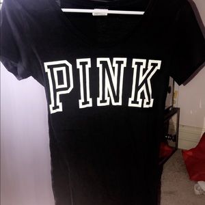FITTED BLACK VS PINK TSHIRT